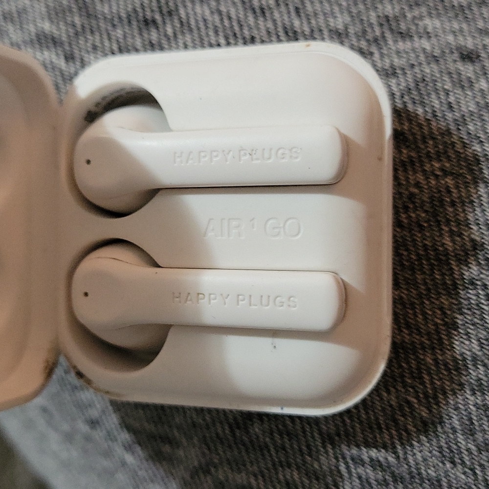 Earbuds - Picture 2 of 2